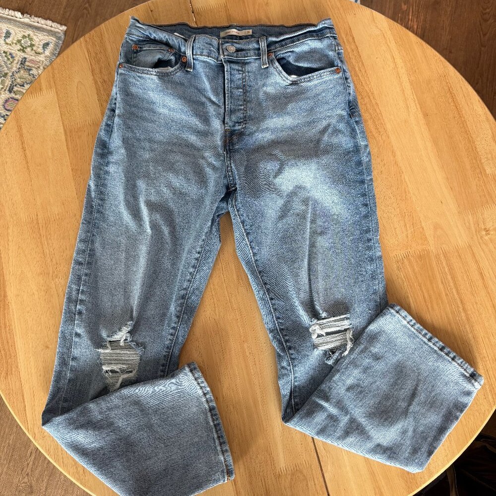 Levi's Ripped Light Wash Wedgie Straight Jeans (Size 31)
